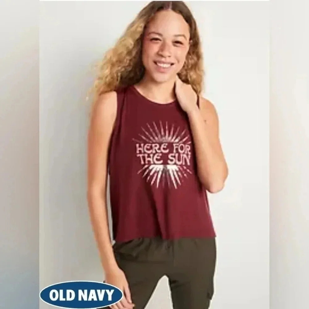 Old Navy, Size XL, Dark Red Sleeveless Crop - Picture 9 of 9